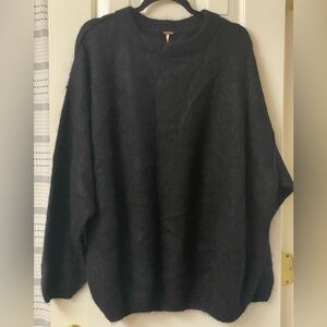 Free People Oversized Lightweight Alpaca Blend Women's Black Sweater Size Small